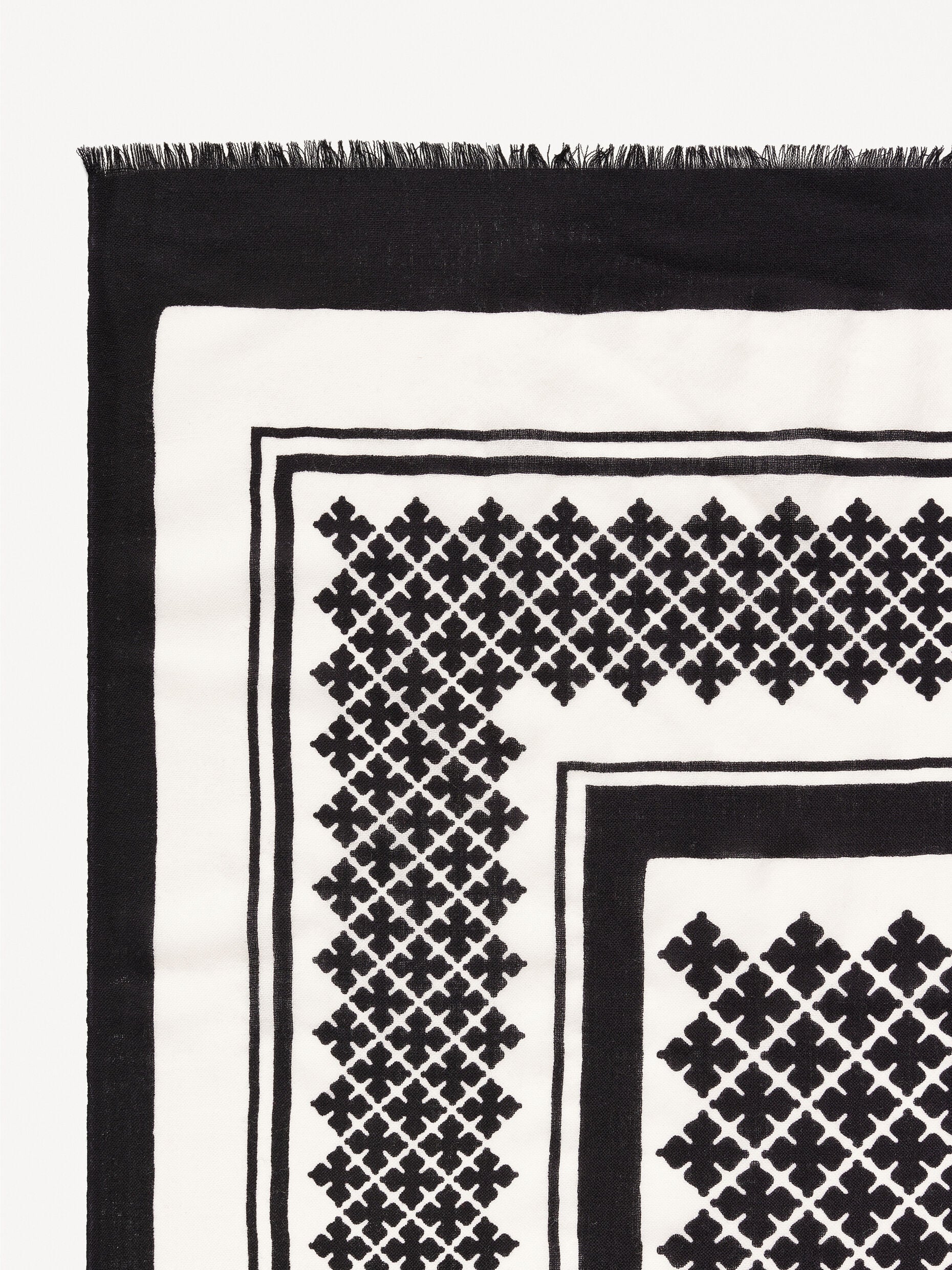 JULEE SCARF