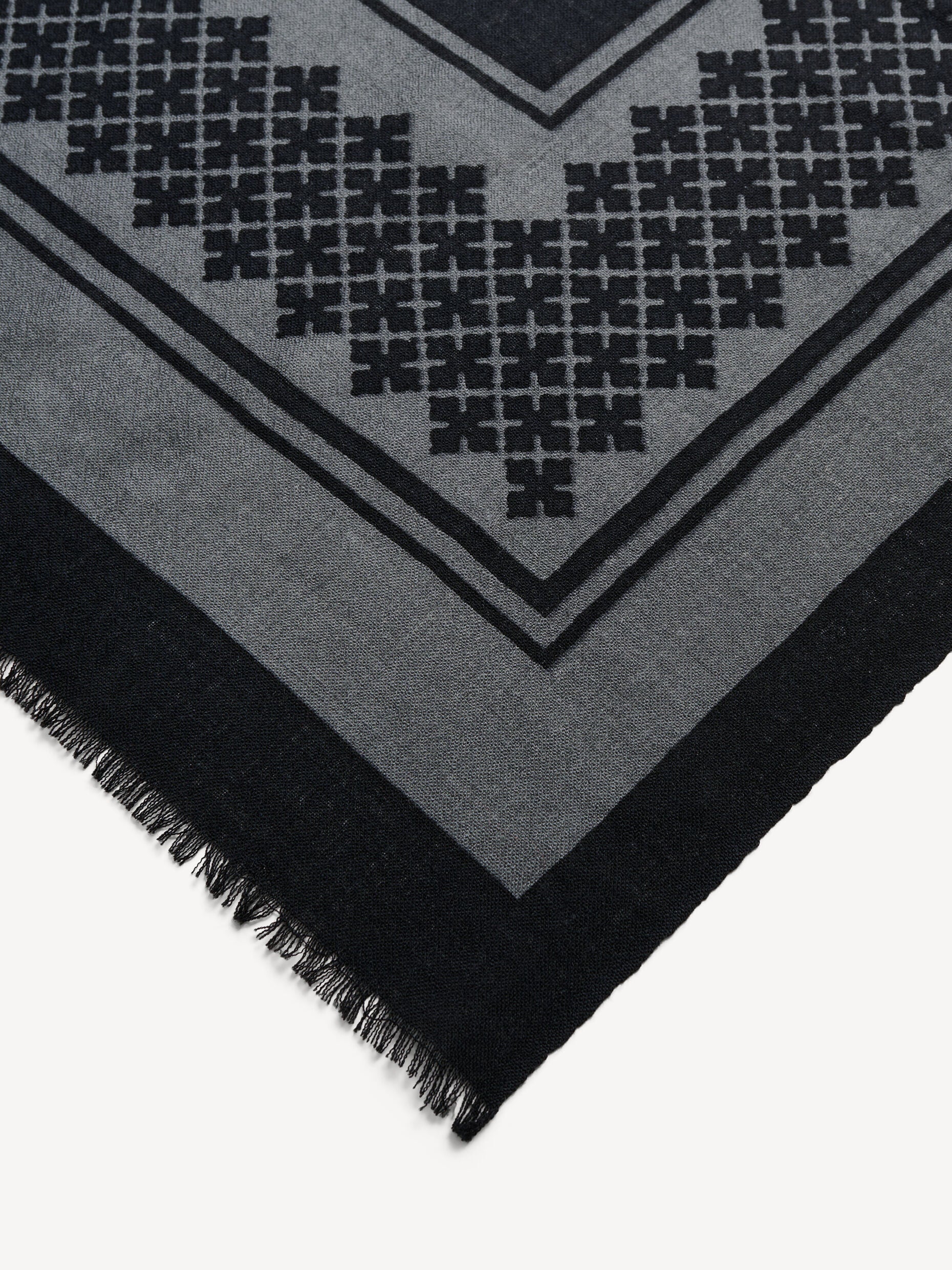 JULEE SCARF
