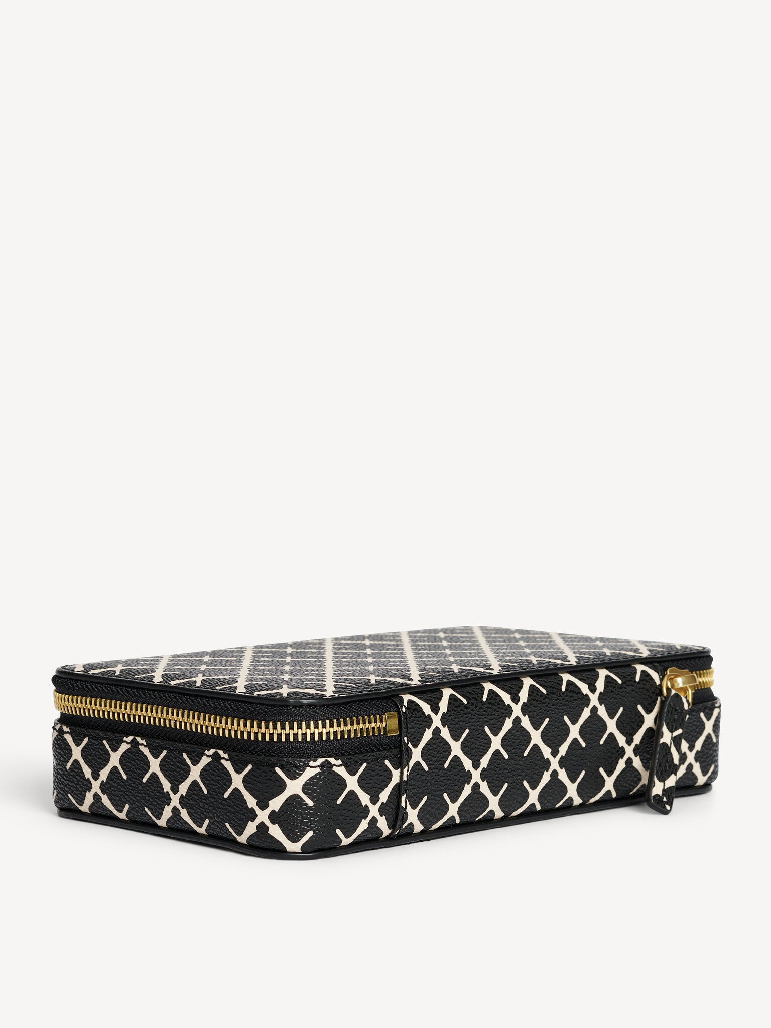 Bae Cher – 050 BLACK