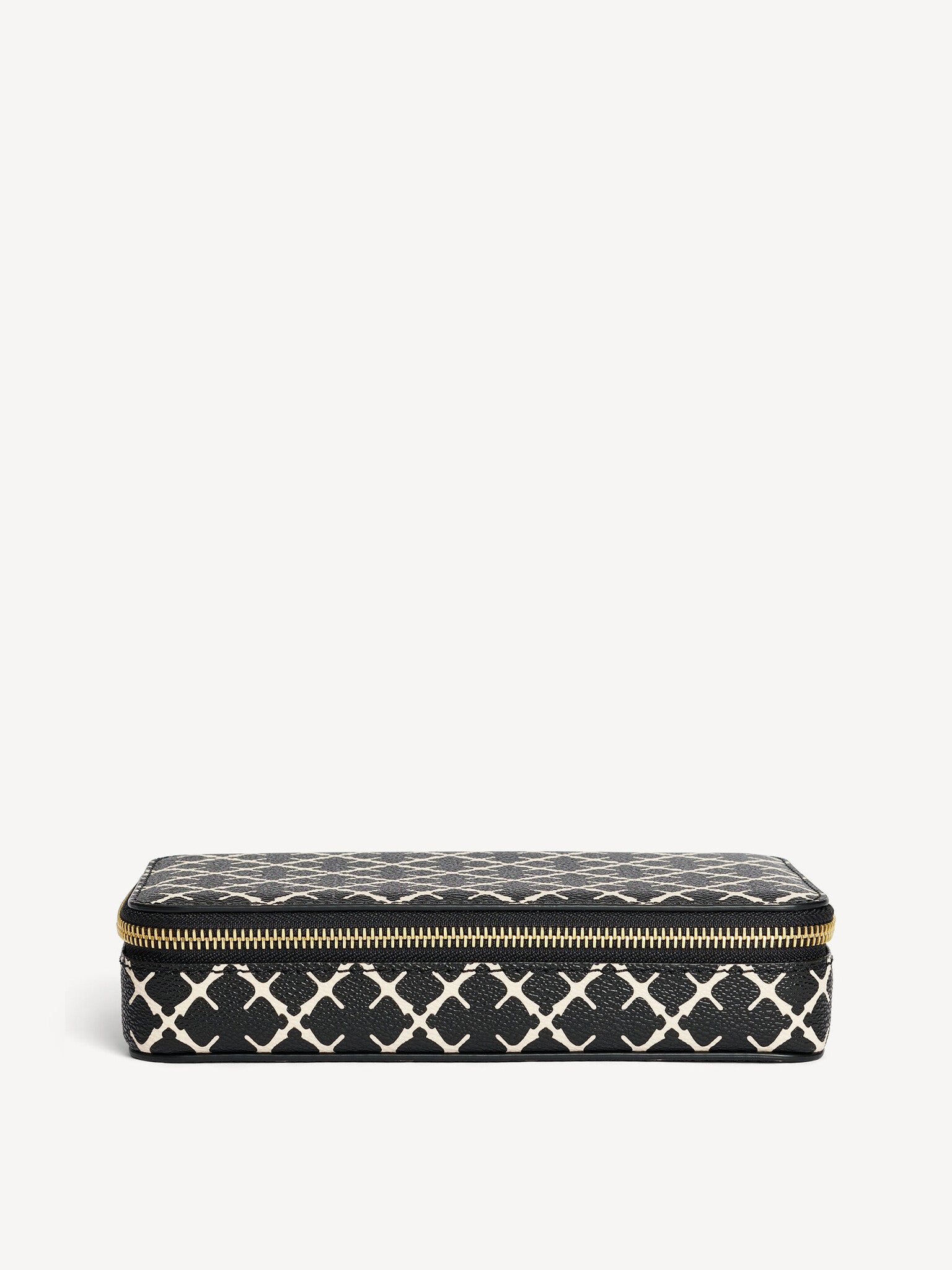 Bae Cher – 050 BLACK