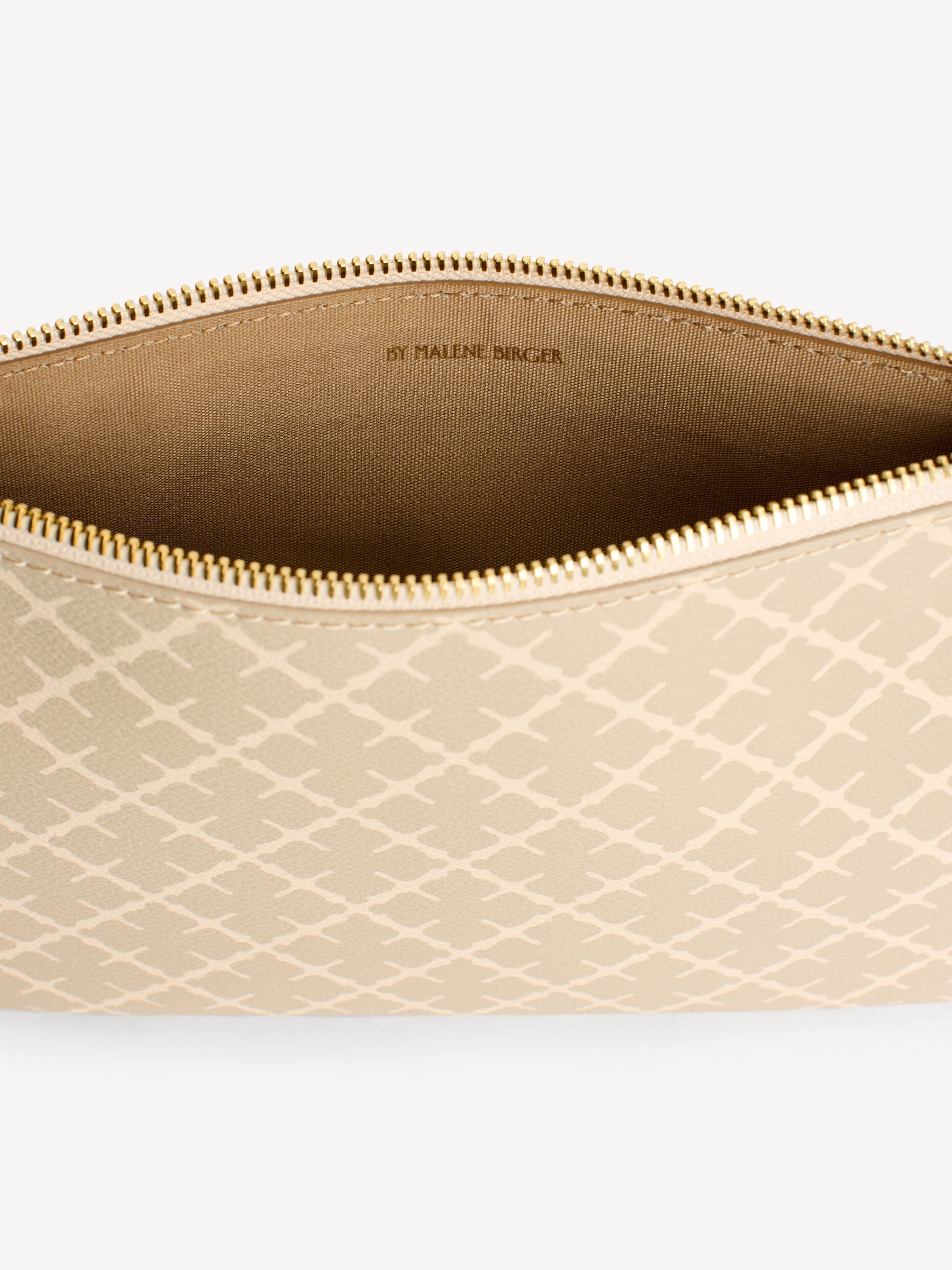 IVY CLUTCH