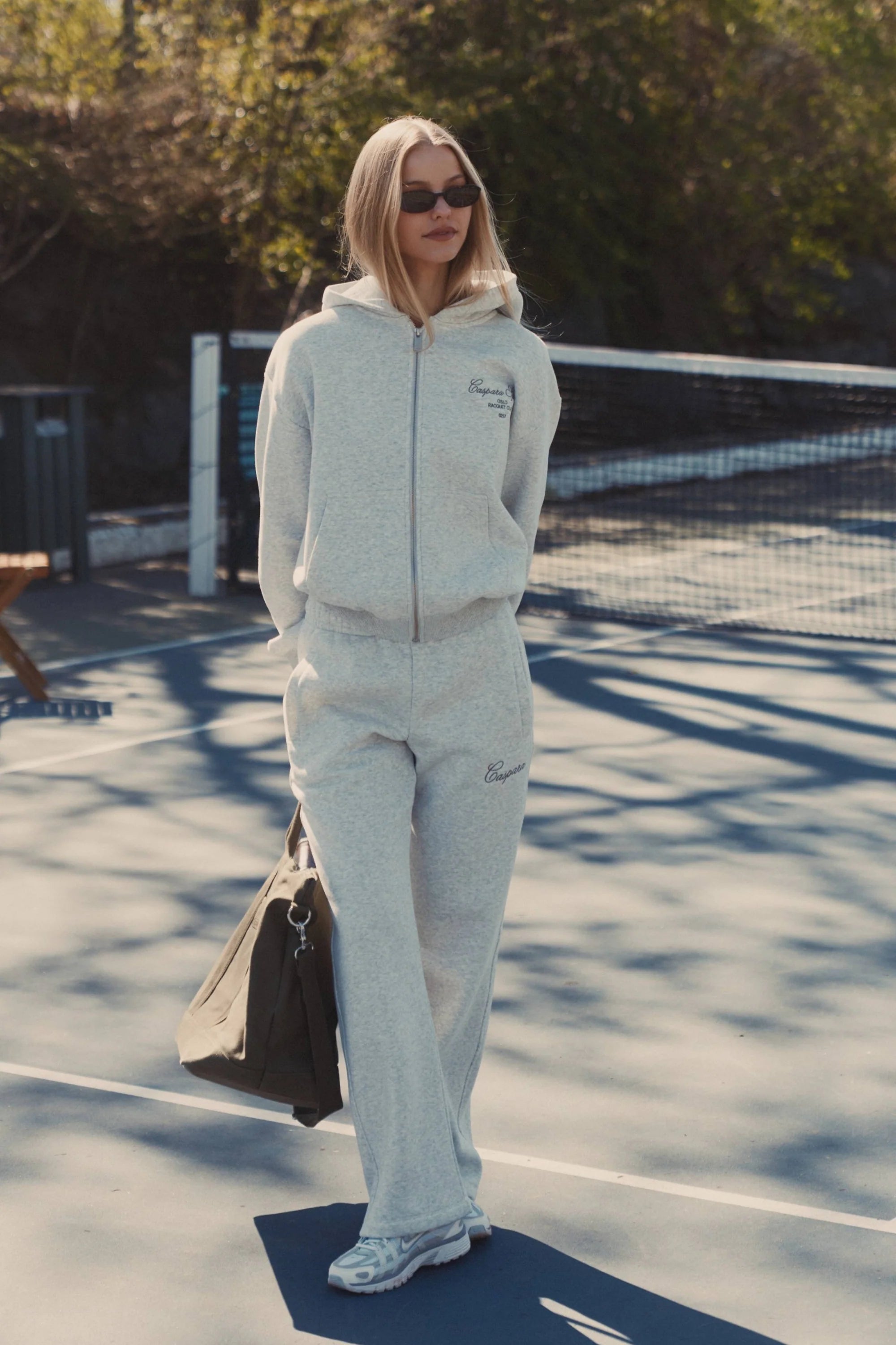 W. COSMO ZIP HOODIE