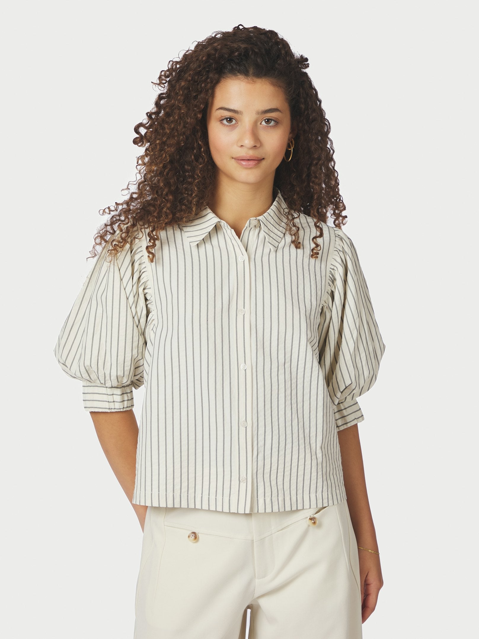 Etta Slim Stripe Shirt – 121 OFFWHITE