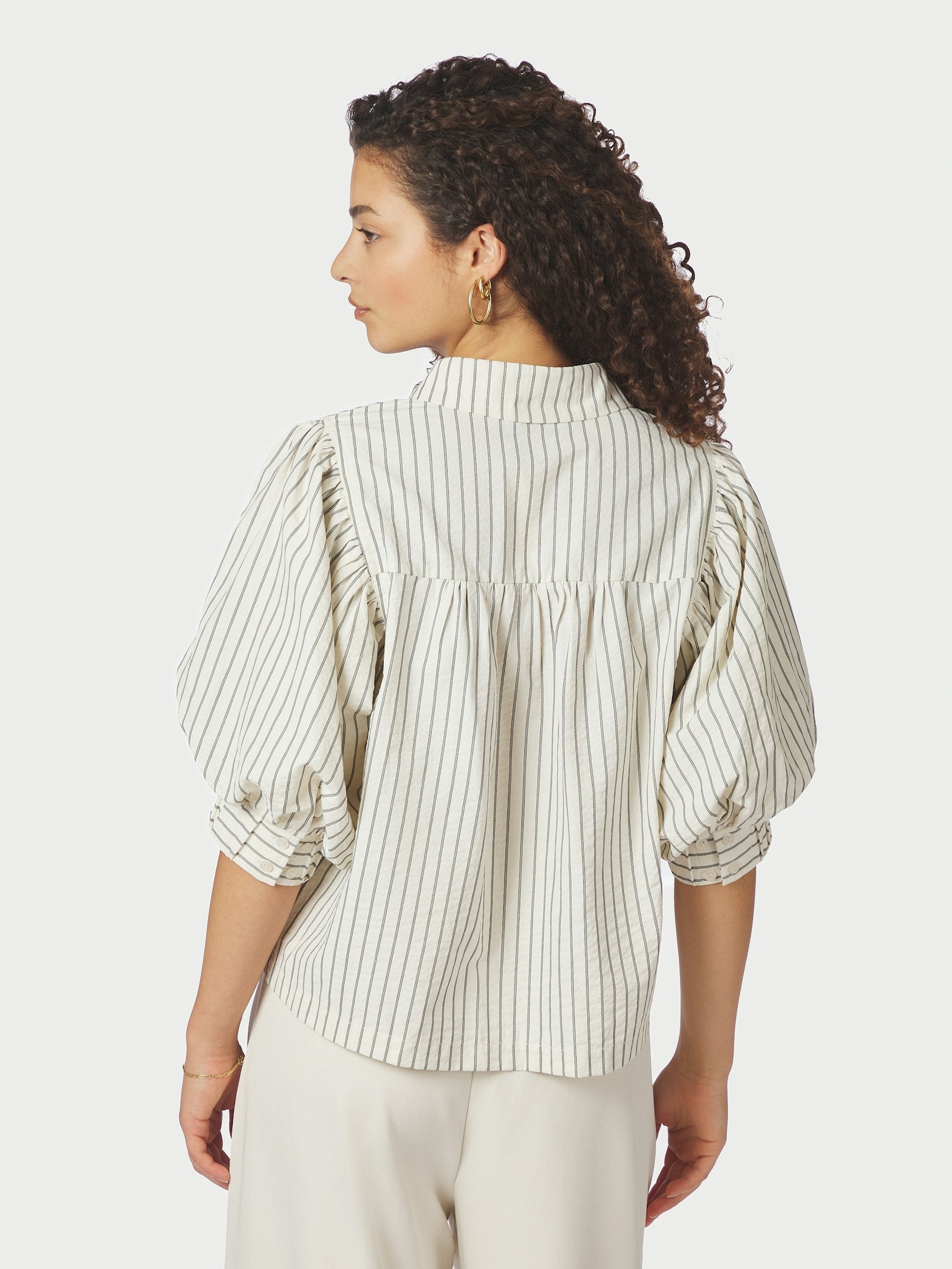 Etta Slim Stripe Shirt – 121 OFFWHITE