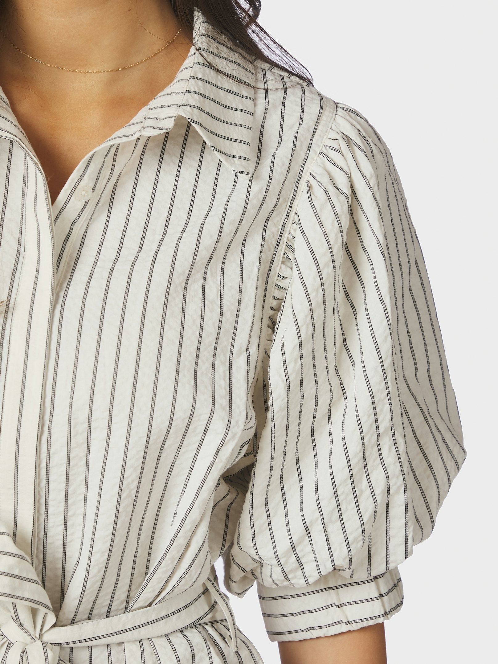 SERENE SLIM STRIPE DRESS 121 OFF WHITE
