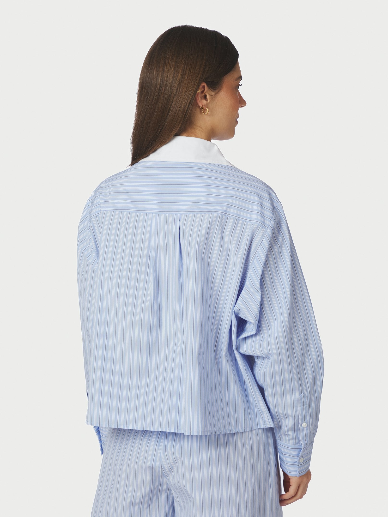 DELFIA STRIPE SHIRT 665 LIGHT BLUE