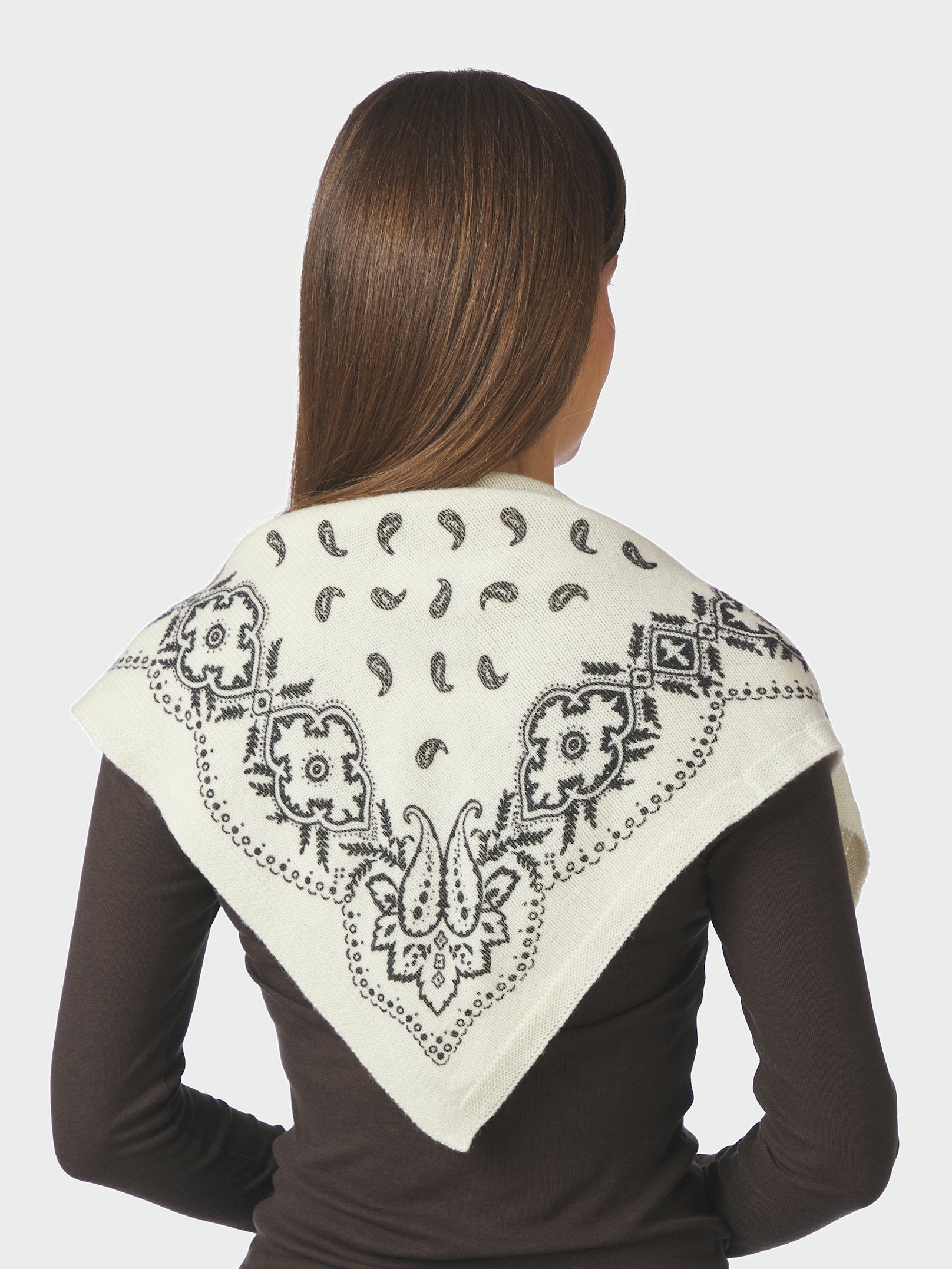 ADELINA PAISLEY KNIT SCARF 121 OFF WHITE