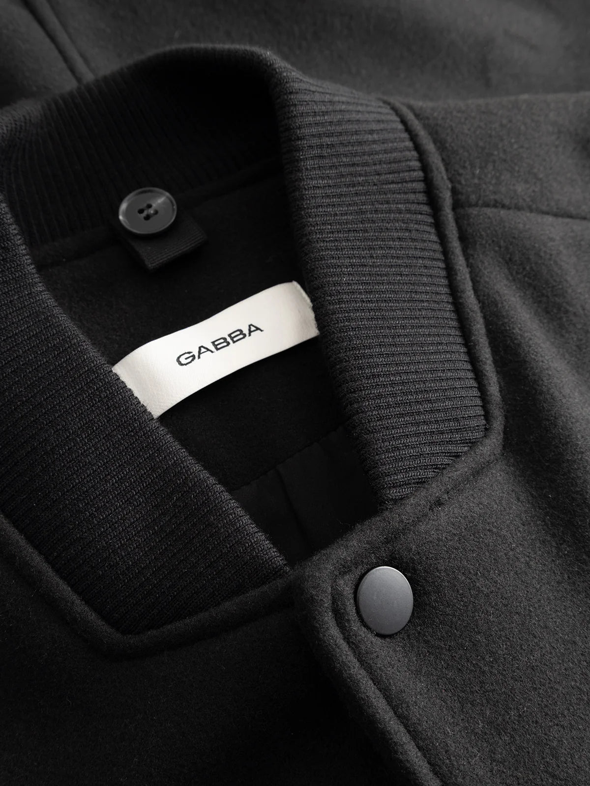 GABMATHEO PLAIN BOMBER JACKET