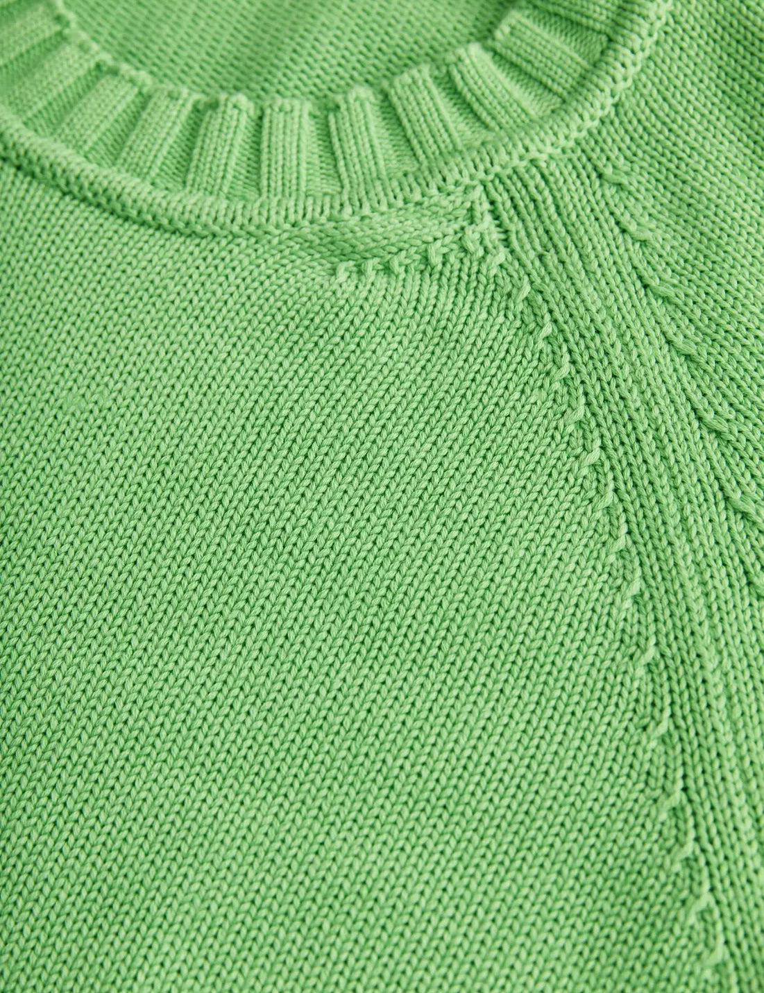2447_ebfa5beaef-901373-brooks-crew-oneck-73-green-5-medium.webp