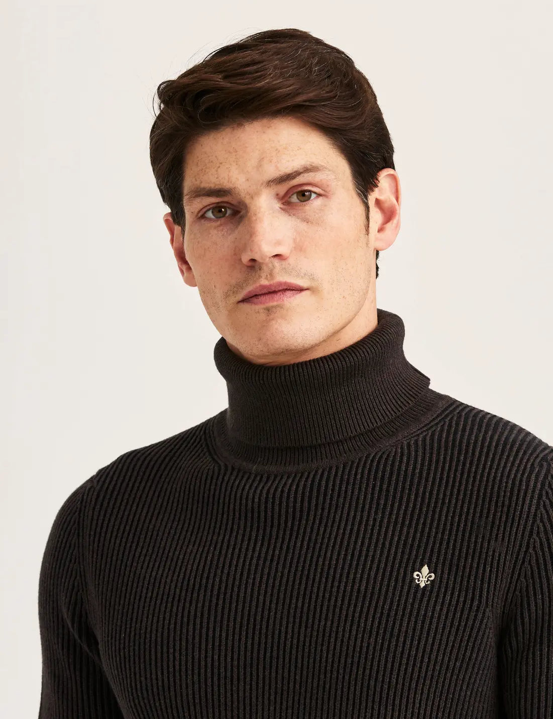 2889_83f12b6cf0-901473-wallace-roller-neck-88-brown-4-medium.webp