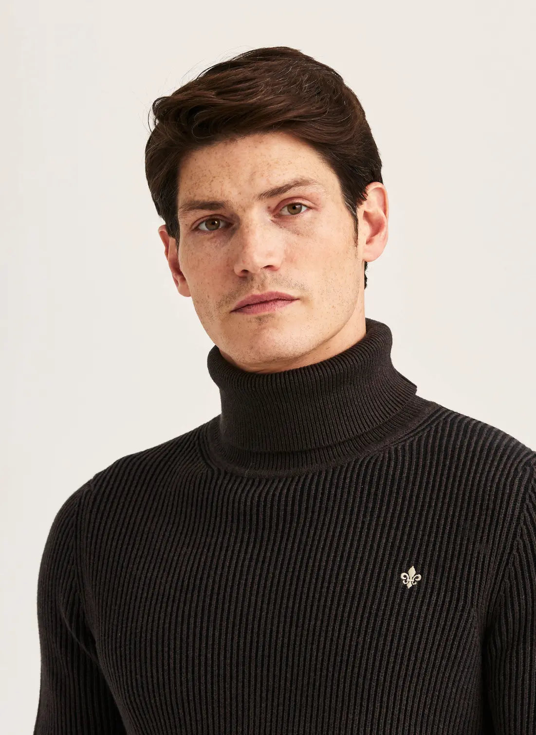 WALLACE ROLLER NECK