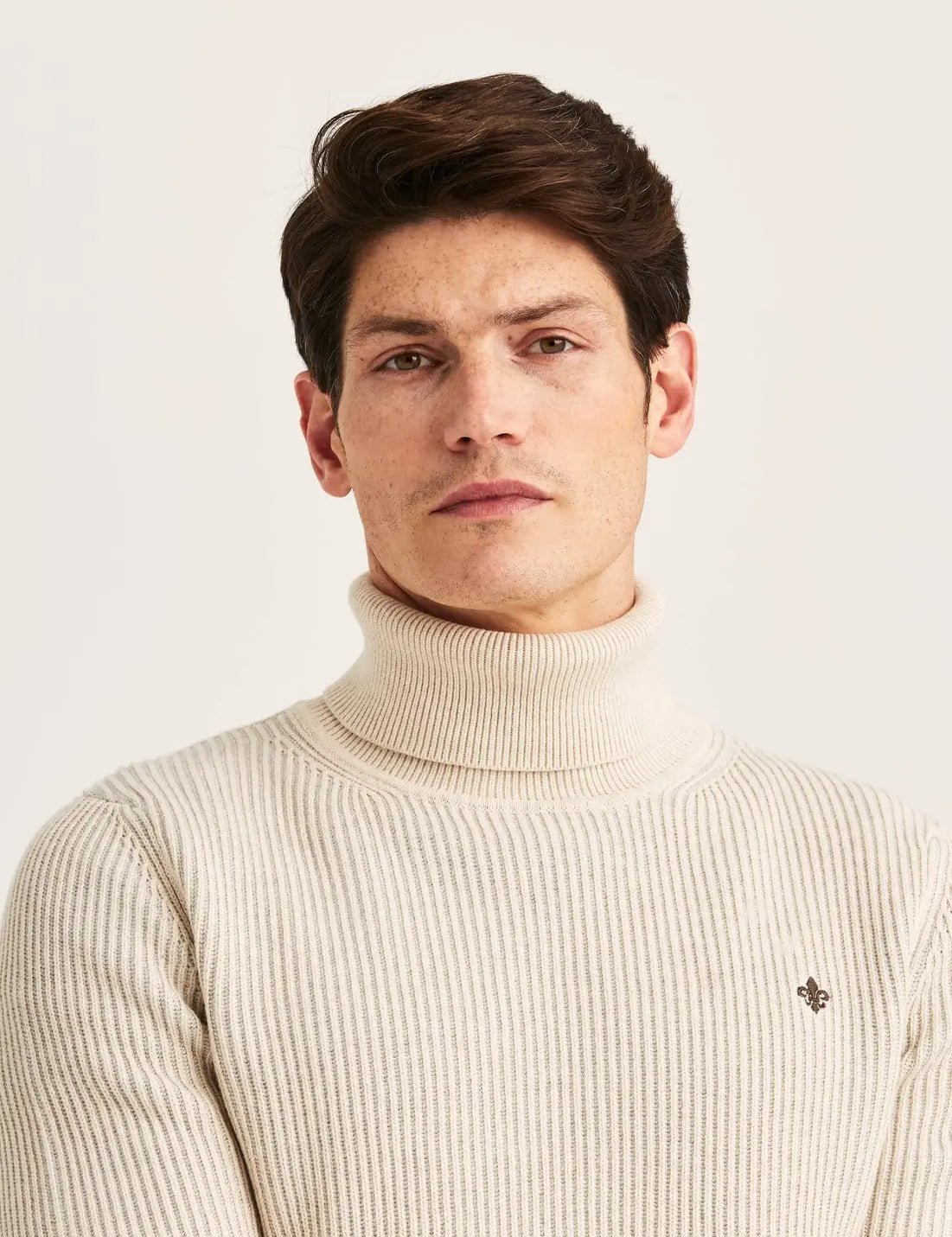 WALLACE ROLLER NECK