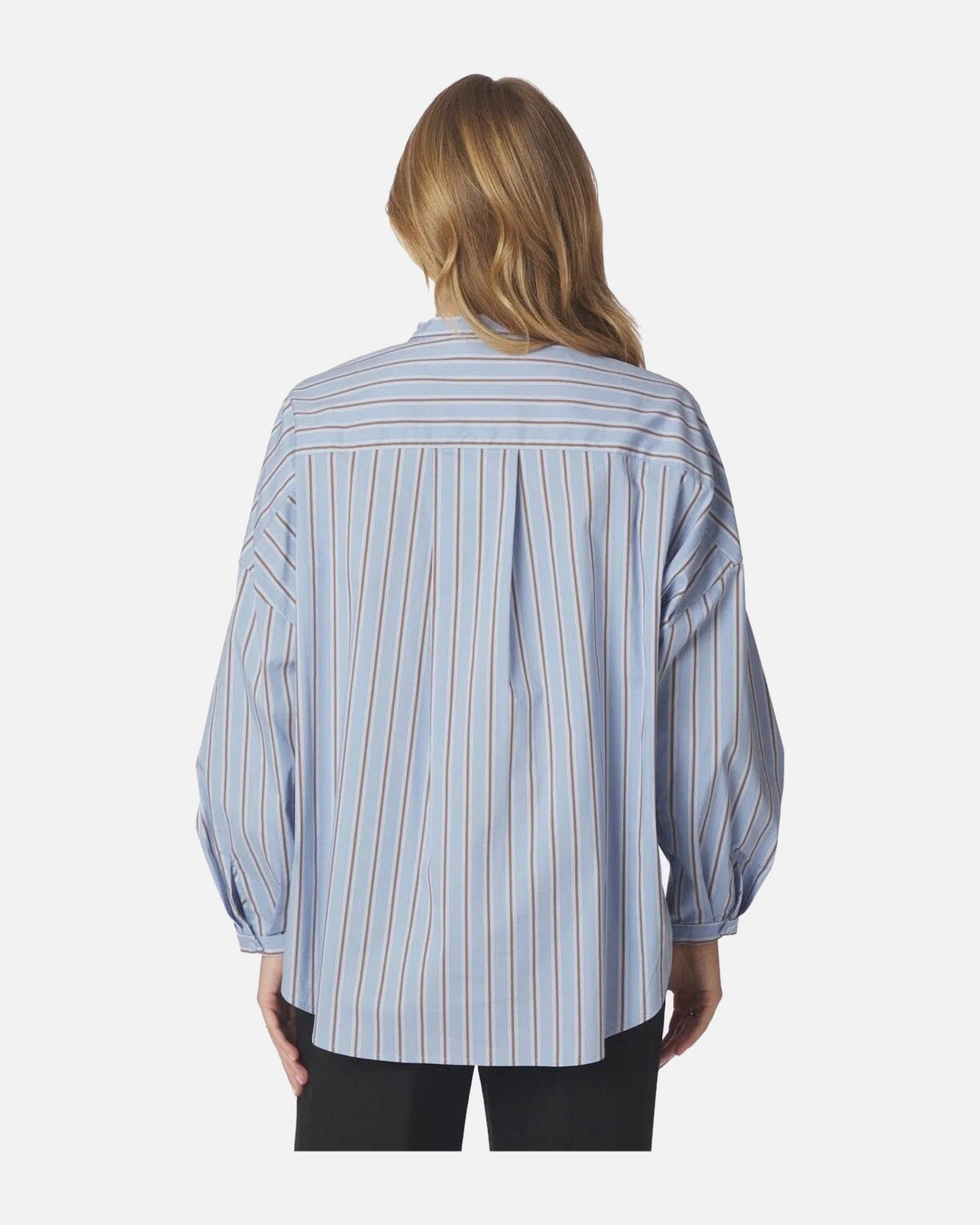Neo Noir Hevia Shirt