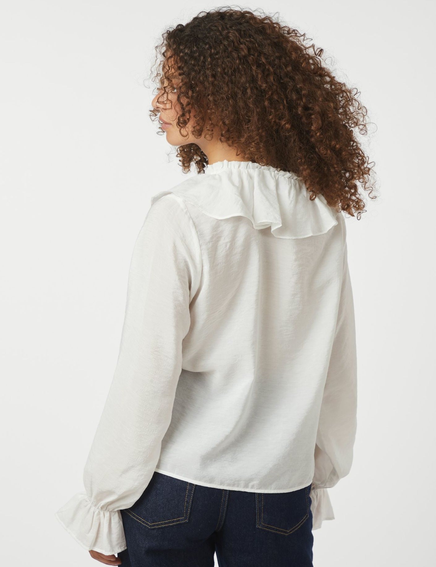 AMINEA_RUFFLE_BLOUSE3.jpg