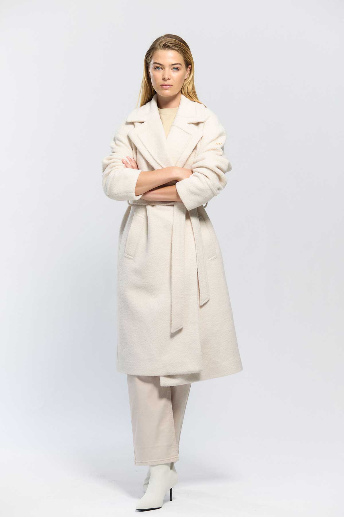 Hollies Alicia, Winter White