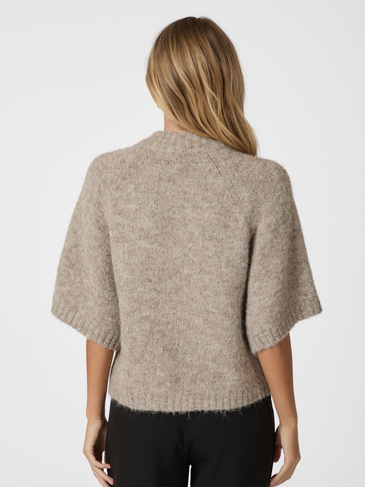 BENUTA FLUFFY KNIT CARDIGAN