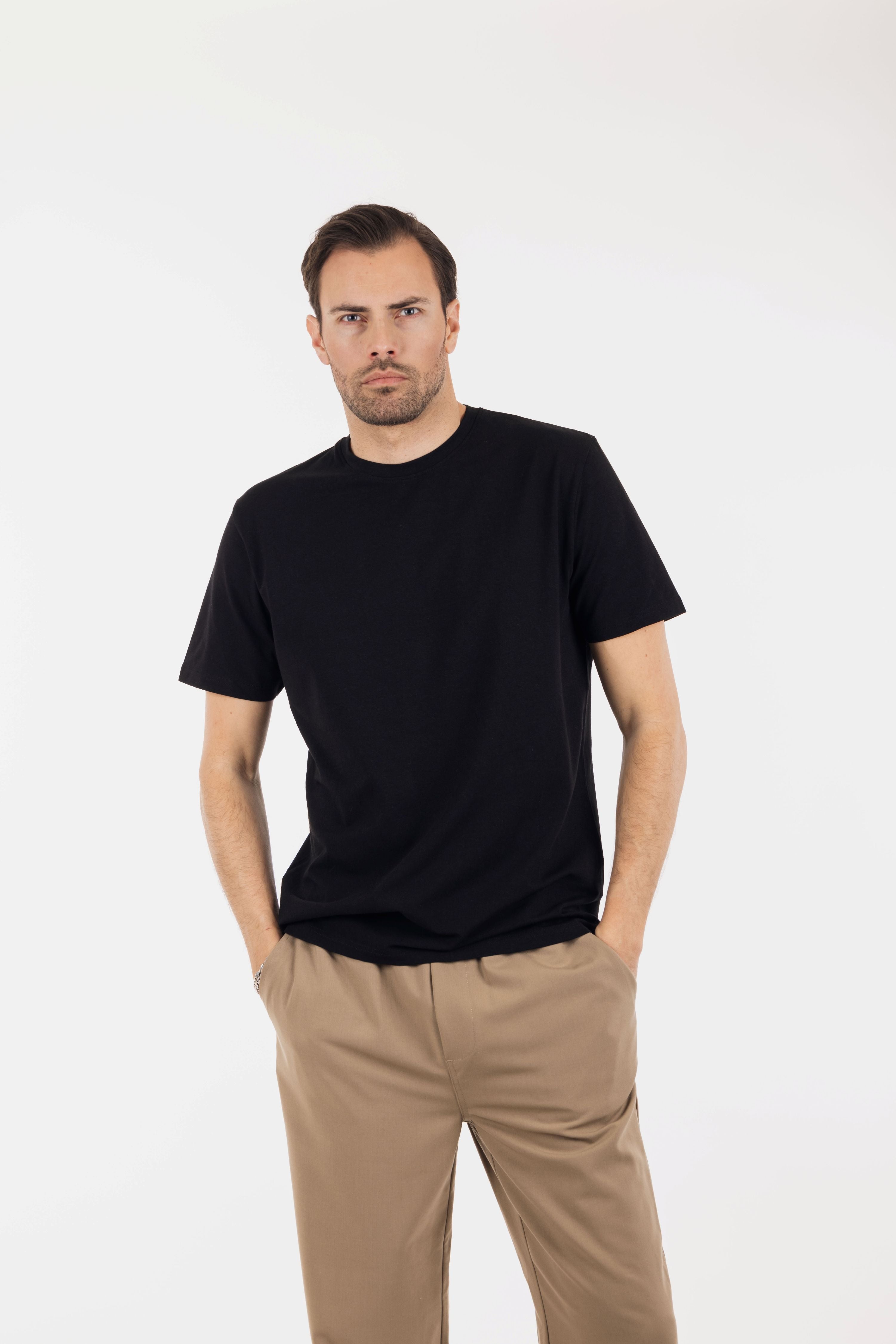 Urban Pioneers Cobi Tee Black
