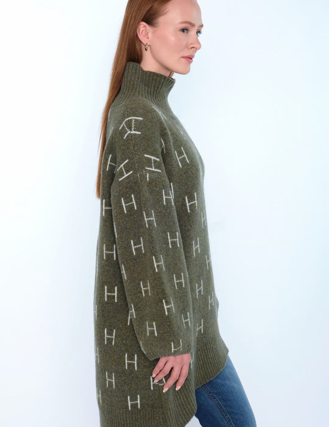 FAM_LONG_SWEATER1.avif