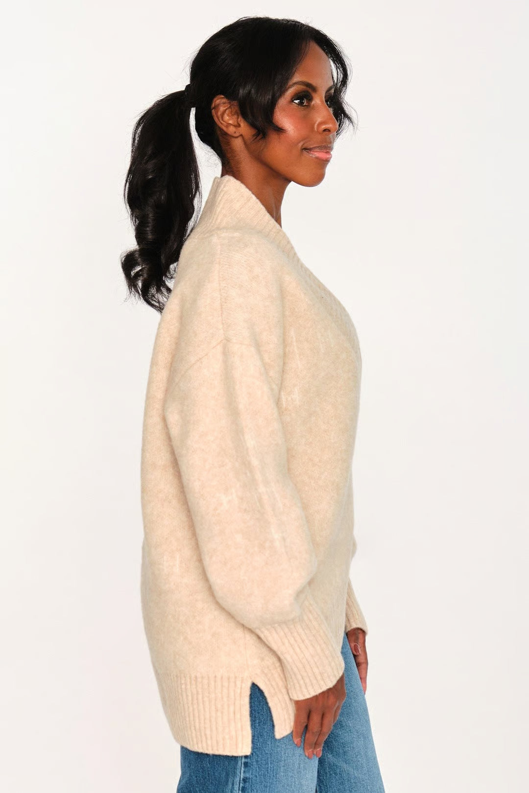 FAW V-NECK SWEATER