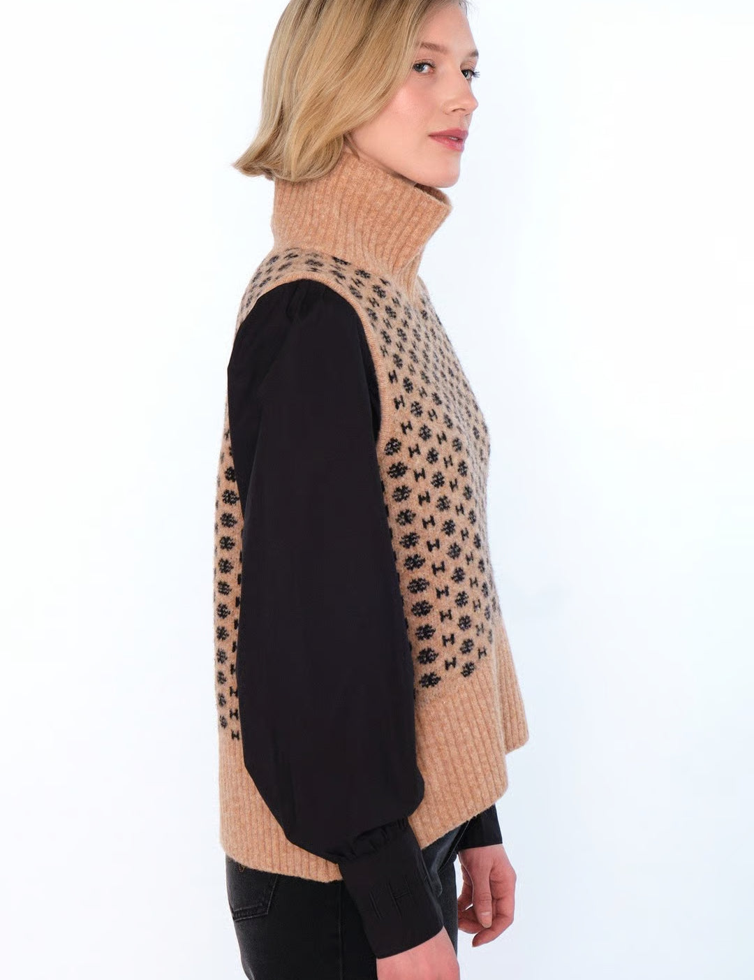 LOGO_VEST6.avif