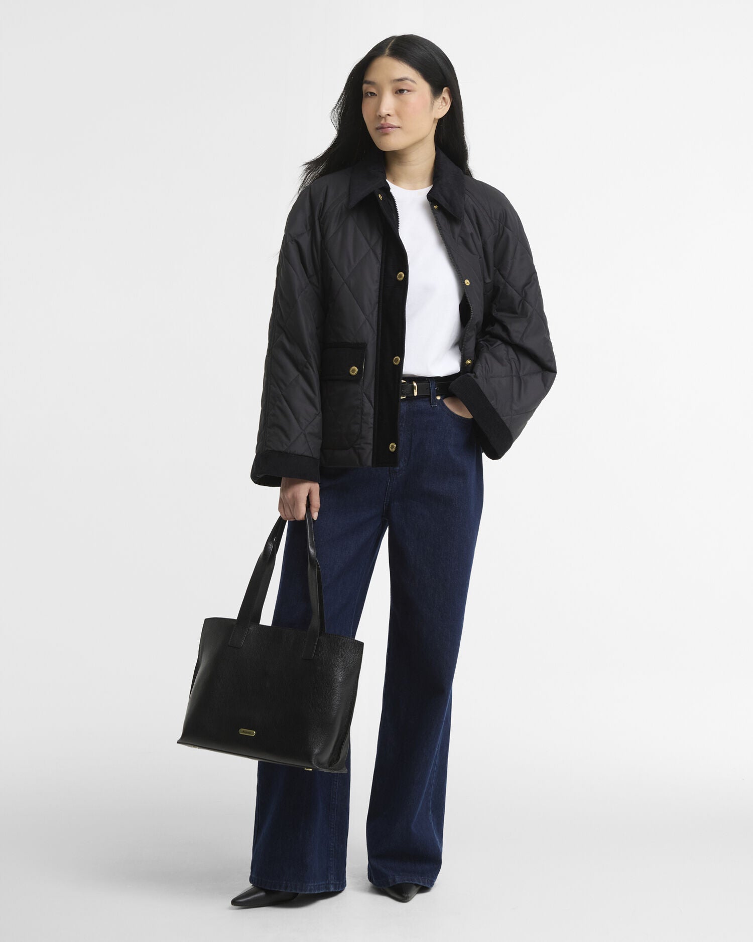 Barbour Kilnwick Quilted Jacket Black/Ancient – på modell