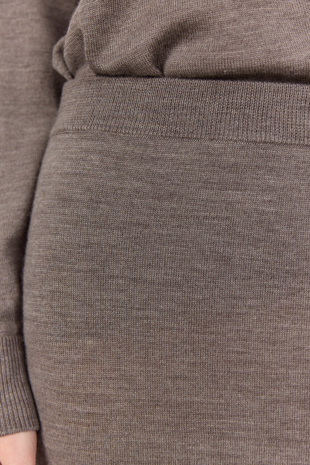 LR ISMAILA 9 PULLOVER