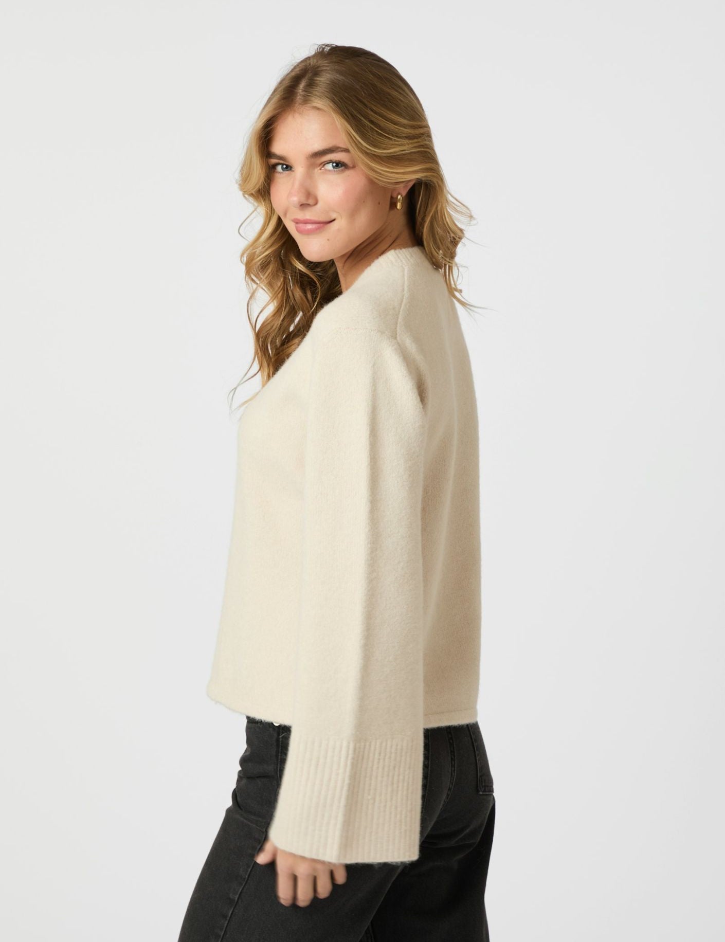 MIXIE_KNIT_CARIDIGAN3.jpg