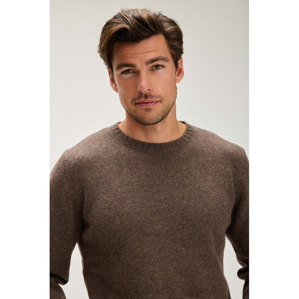 MAN CHUNKY O-NECK SWEATER CACAO