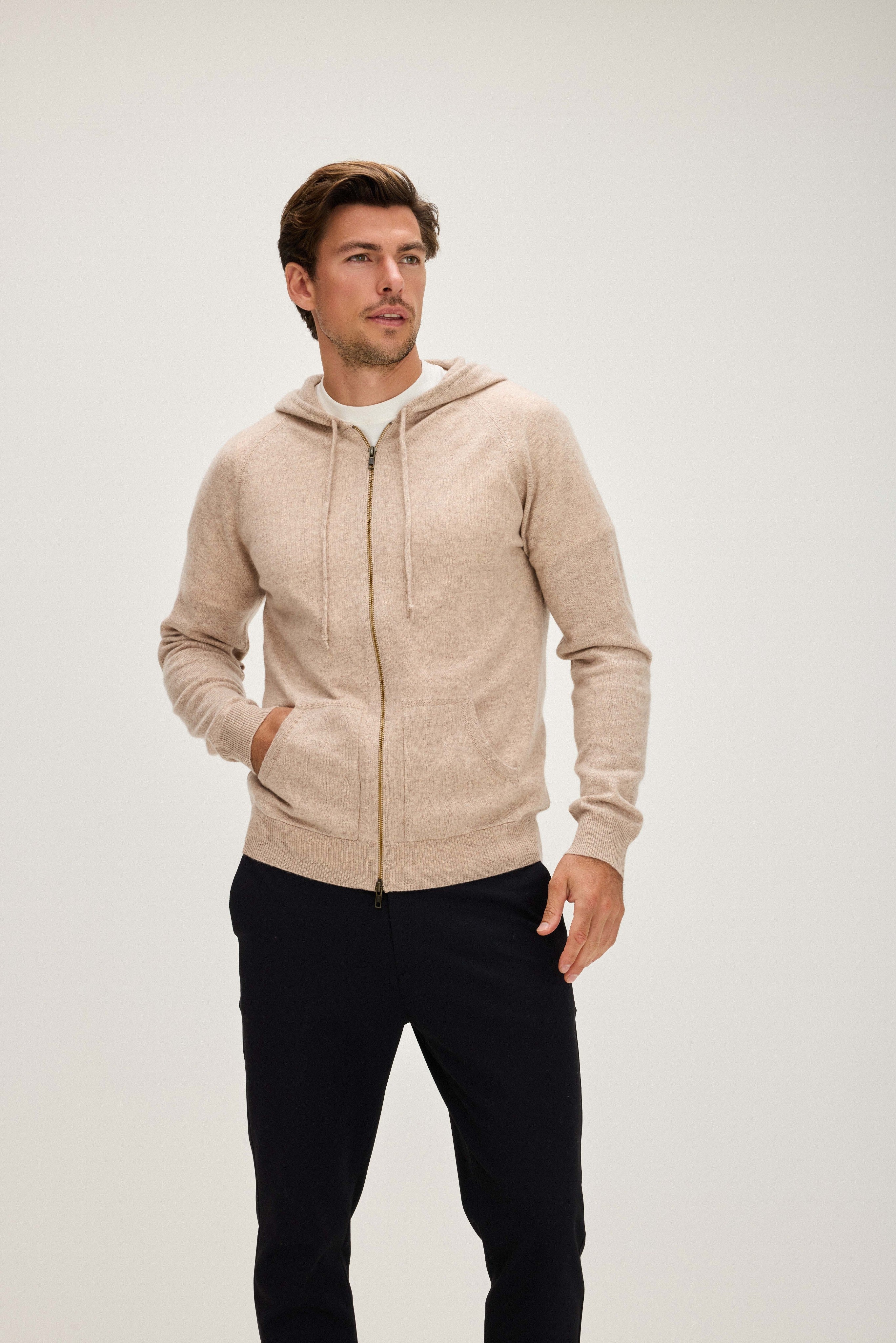 MAN HOOD SAND