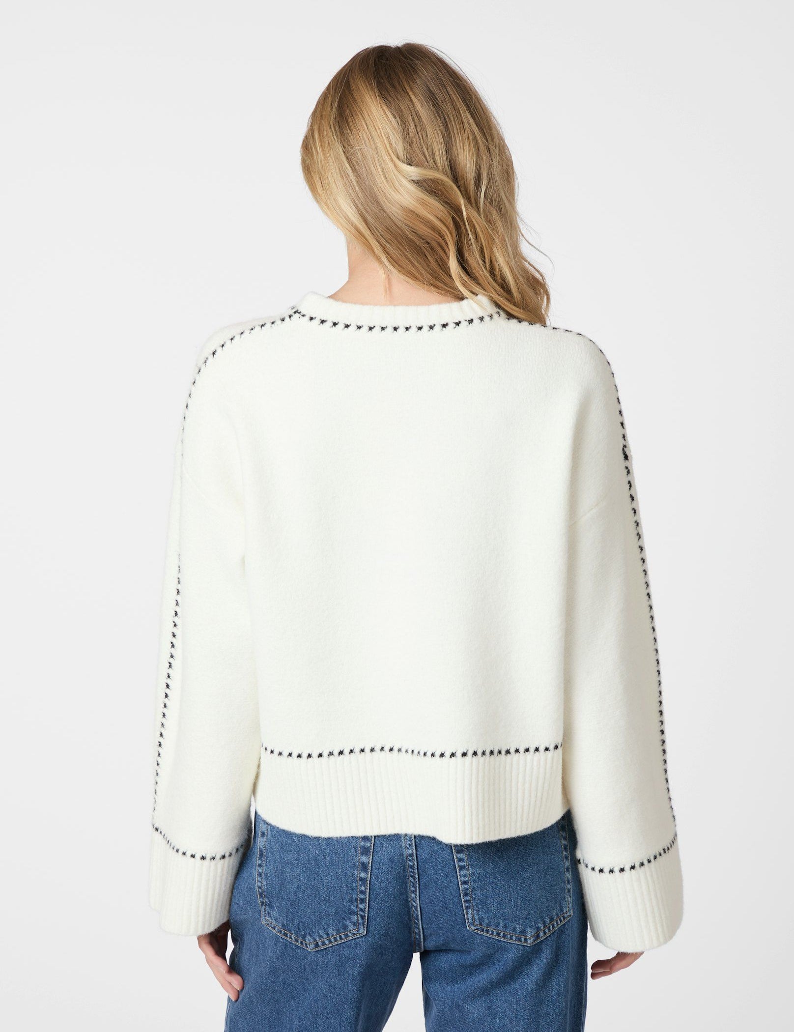 ROEME_KNIT_STITCH3.jpg