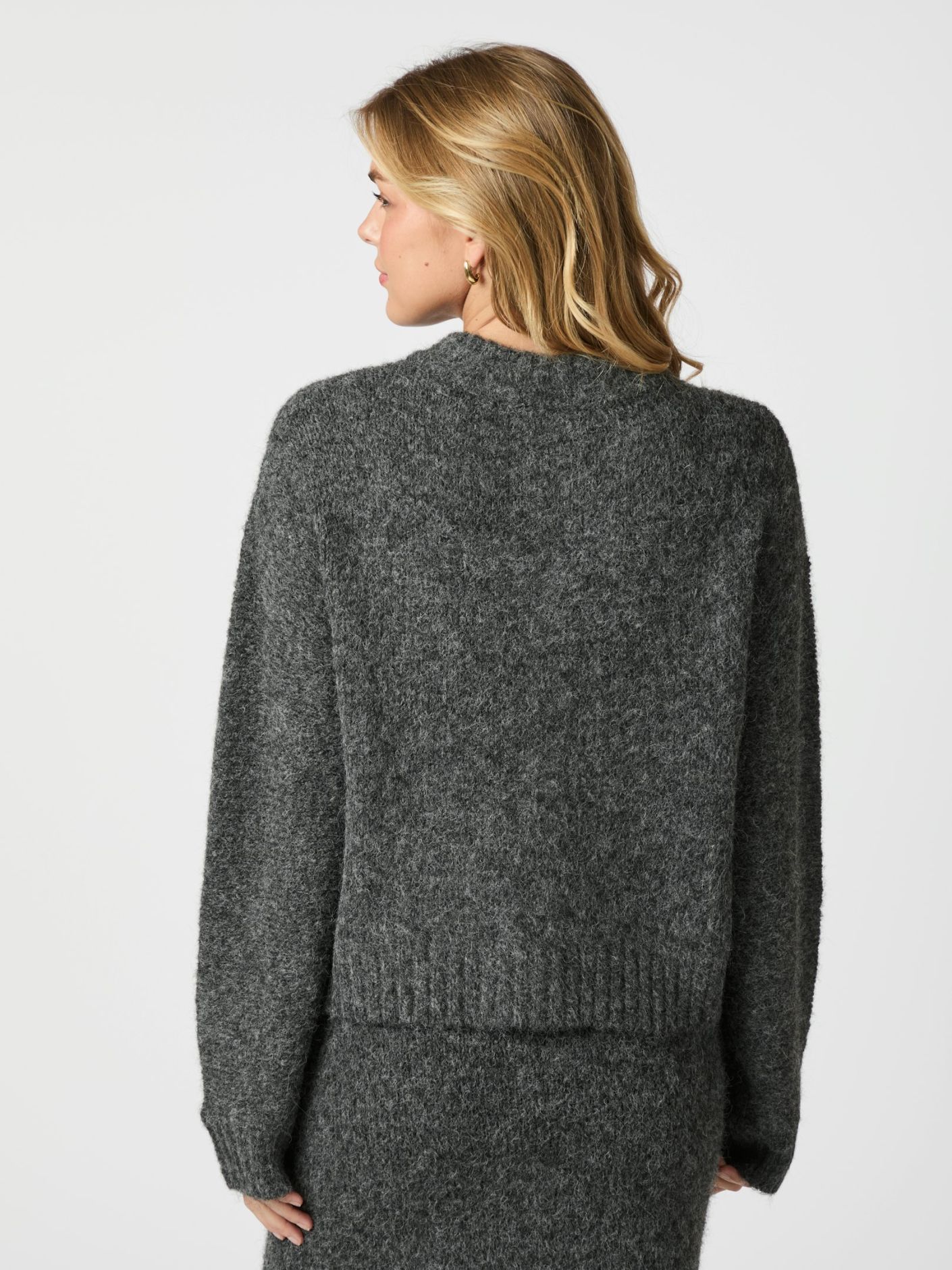 TAURA FLUFFY KNIT CARDIGAN