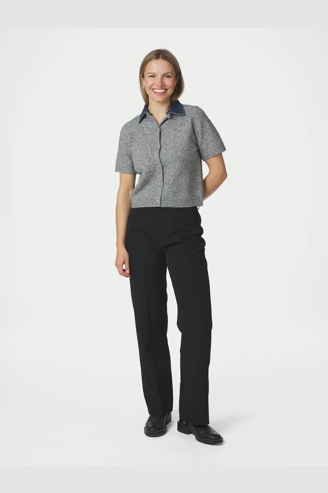 AMORIA KNIT CARDIGAN