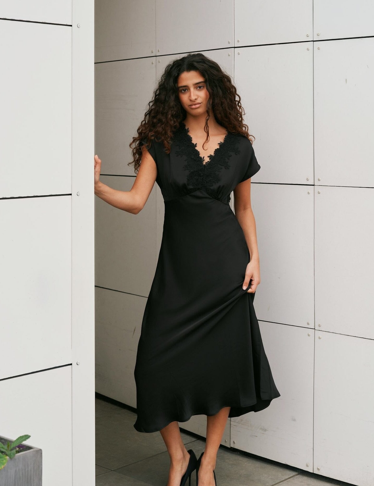 CLARITA DRAPY SATEEN DRESS 100 BLACK