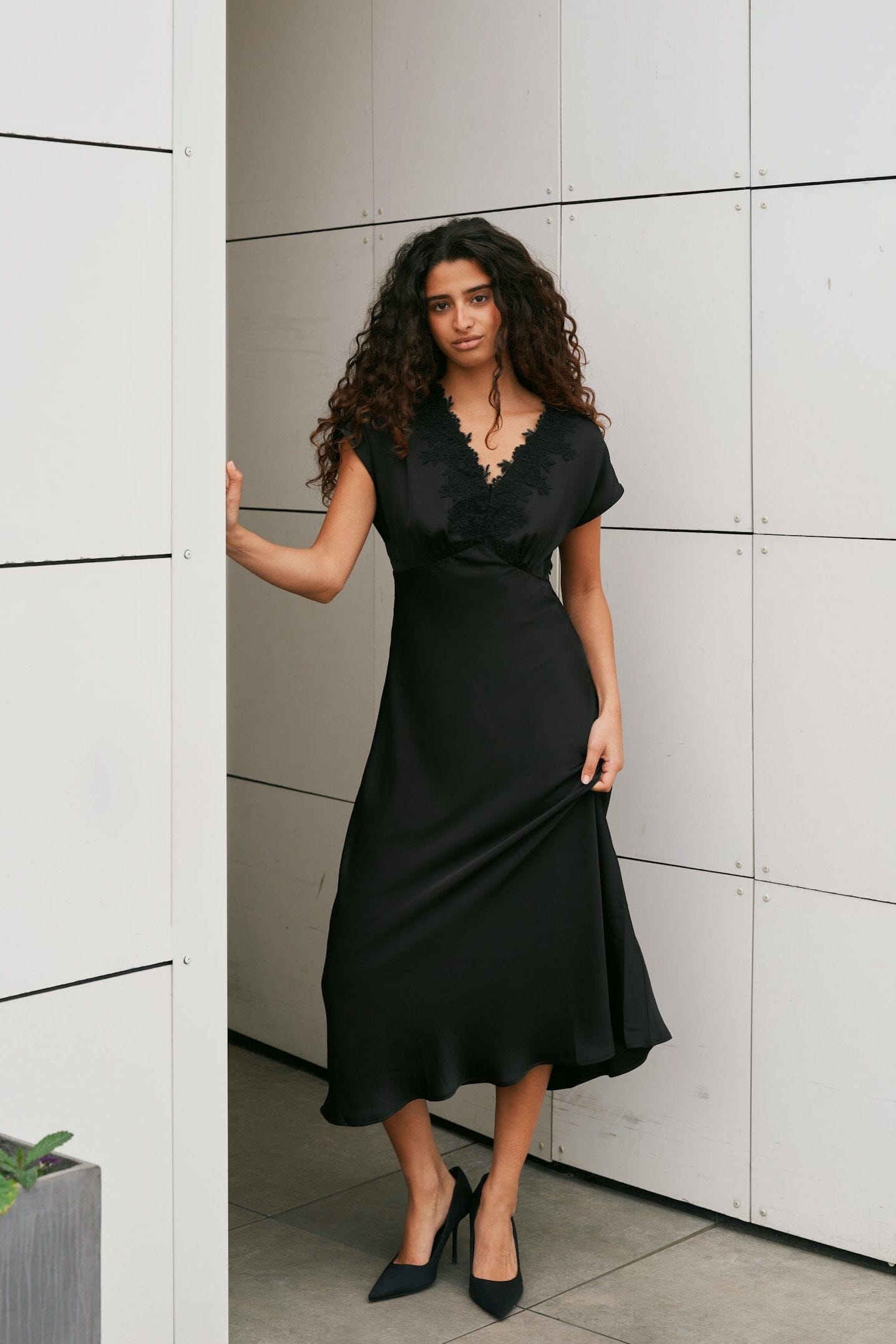 CLARITA DRAPY SATEEN DRESS 100 BLACK