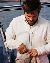 HUT HALF ZIP