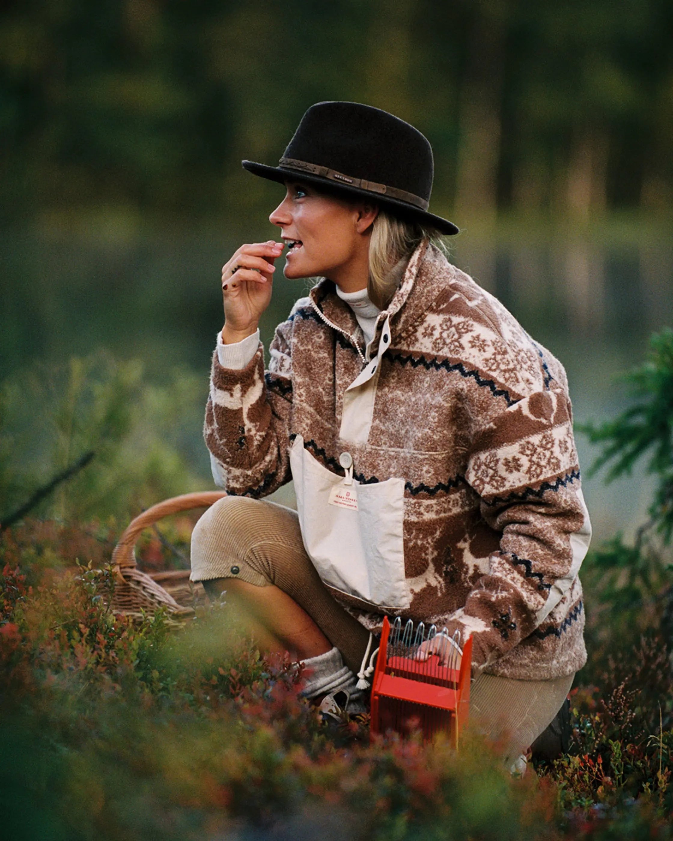 V-BOND TRADITION FLEECE WOMENS